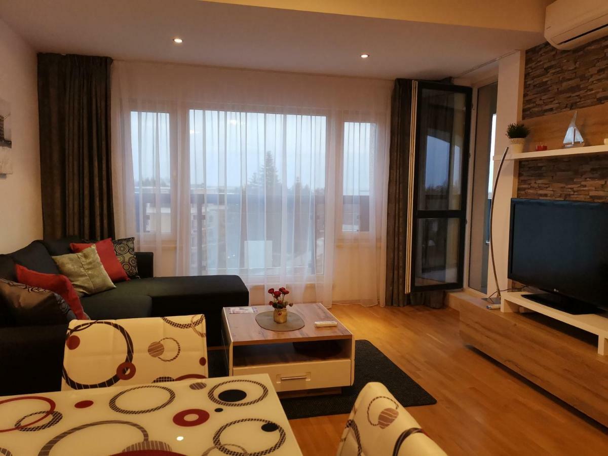 Cozy Apartment By The Sea Saints Constantine and Helena ภายนอก รูปภาพ