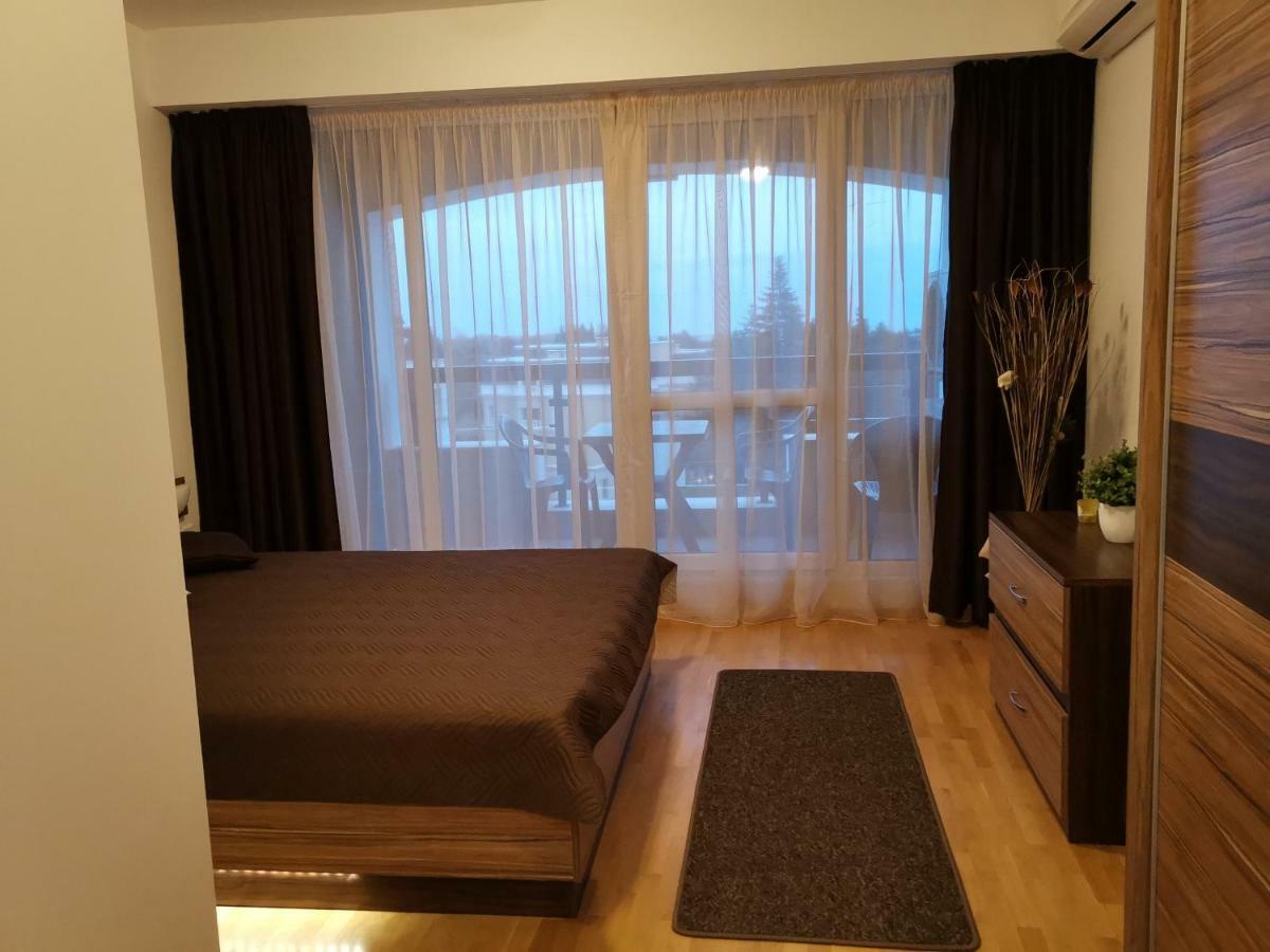 Cozy Apartment By The Sea Saints Constantine and Helena ภายนอก รูปภาพ